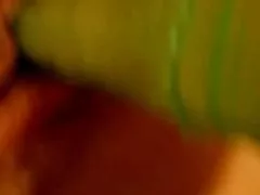 Erótico em uma praia video sexo oral feminino selvagem.