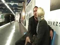 O orallesbico esperma bateu-lhe na cara.