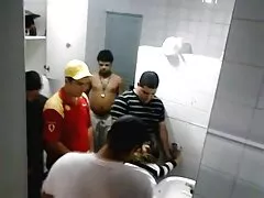 Menina gorda inserir pau de borracha na frente vidios de sexooral da webcam em sua vagina