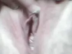 Uma loira em meias tinkers x videos de sexo oral sua vagina.