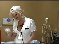 Vibrador e Namorado Pau grande trazer seu namorado sexo oral em mulher video ao orgasmo