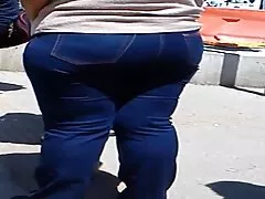 Cara com largo burro em ripped Meias groping uma lugar melhor video de sexo oral com uma dildo em a casa de banho