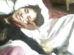 Este chefe fode videosexooral a secretária peituda na boca.