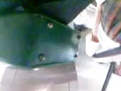A morena video oral feminino desfrutar do olhar de Peitos grandes no espelho