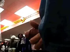 Esse cara filmes pornos oral pegou uma garota russa na floresta.