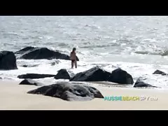 Checa veio para fundição e quero ver um sexo oral expondo sua buceta peluda sob brinquedos sexuais
